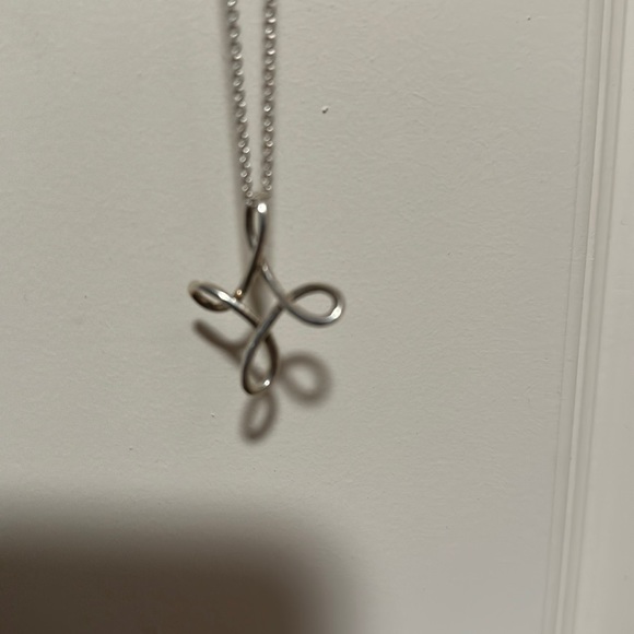 🔹Authentic Tiffany Cross Necklace with 26 in chain🔹 - Picture 4 of 7